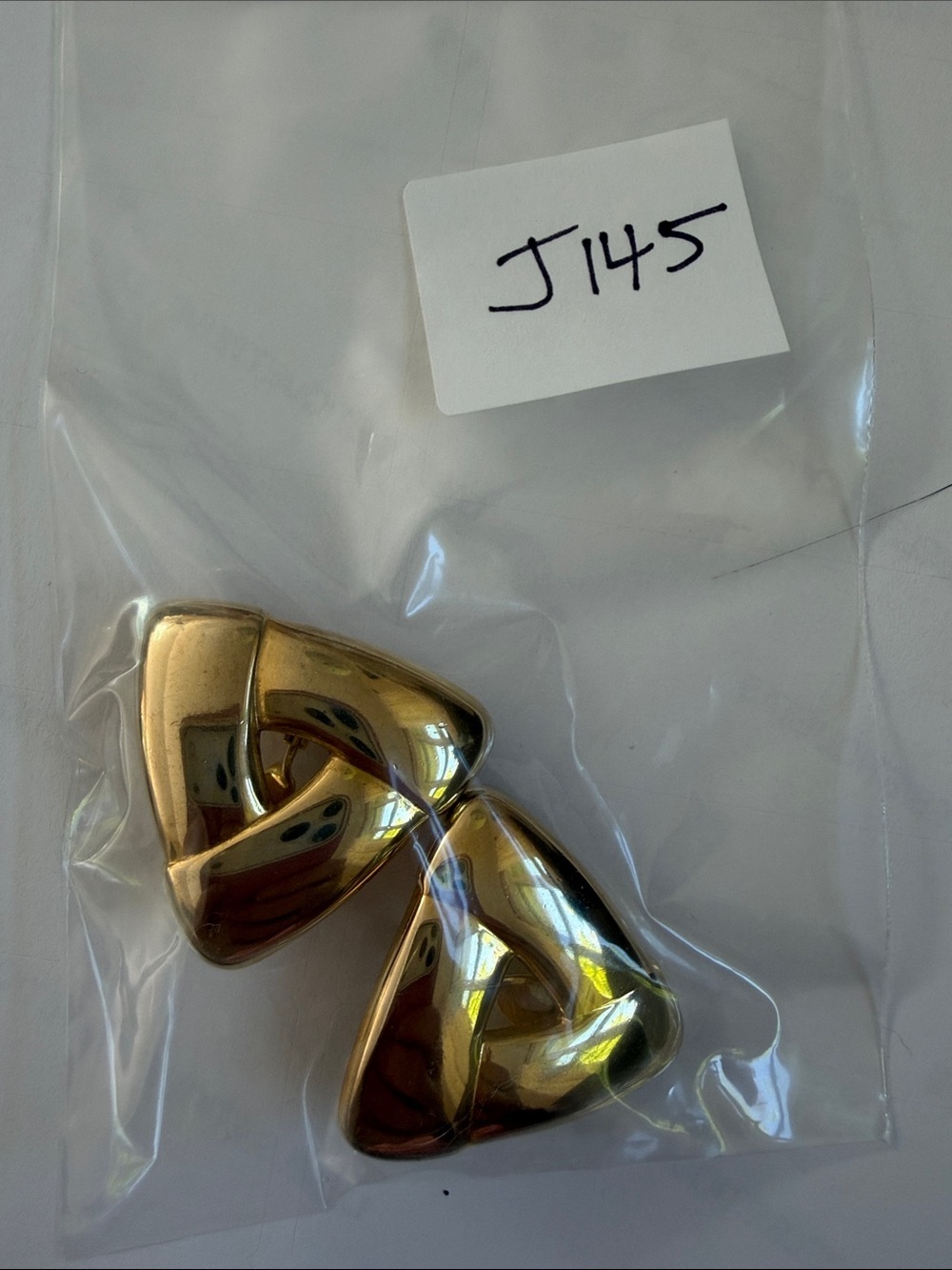 Vintage Monet Gold Tone Triangle Clip-On Earrings Chunky Geometric Minimalist - Picture 5 of 5